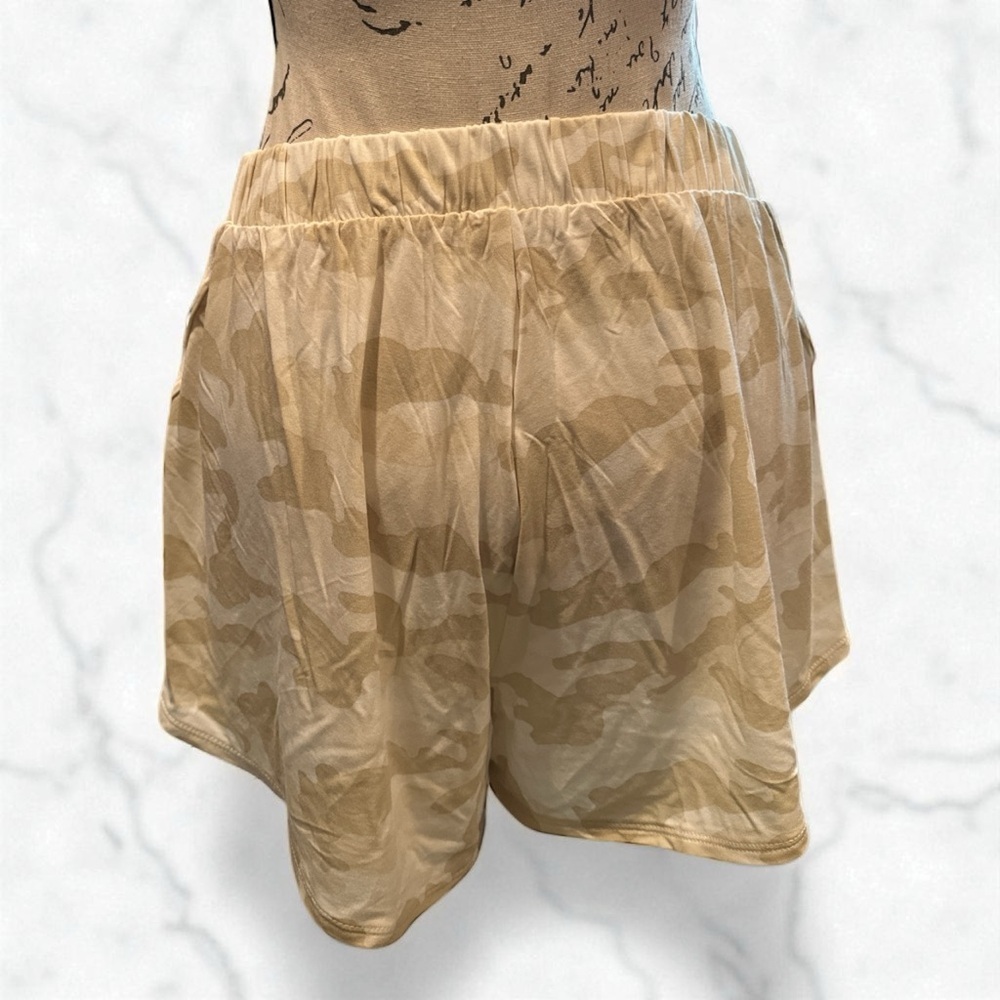 Old Navy High Waist Shorts - Beige Camo - Picture 4 of 5